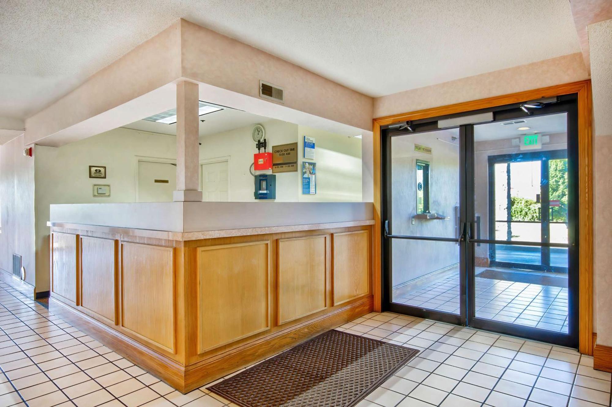 Motel 6 Jeffersonville, In ภายนอก รูปภาพ