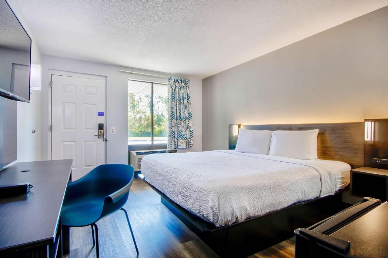 Motel 6 Jeffersonville, In ภายนอก รูปภาพ