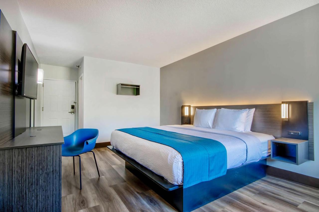 Motel 6 Jeffersonville, In ภายนอก รูปภาพ