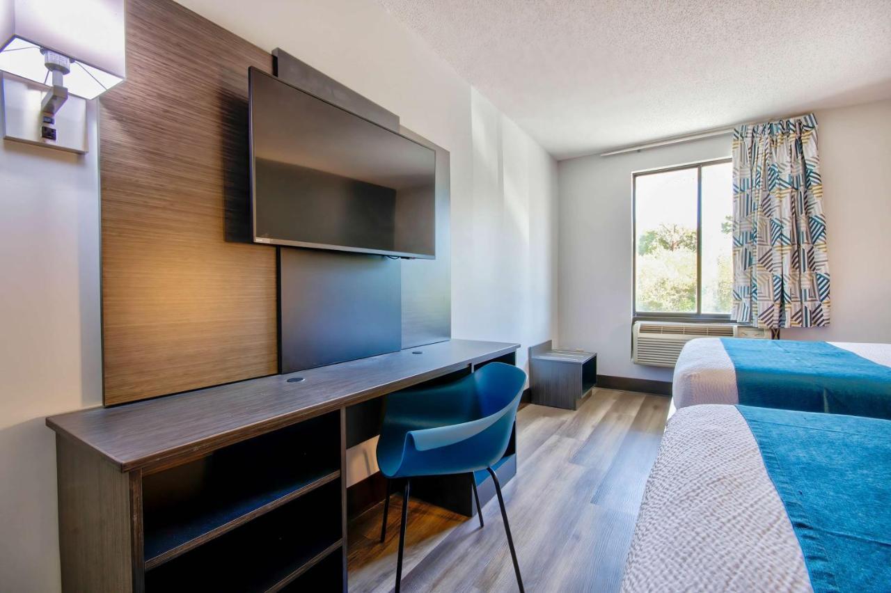 Motel 6 Jeffersonville, In ภายนอก รูปภาพ