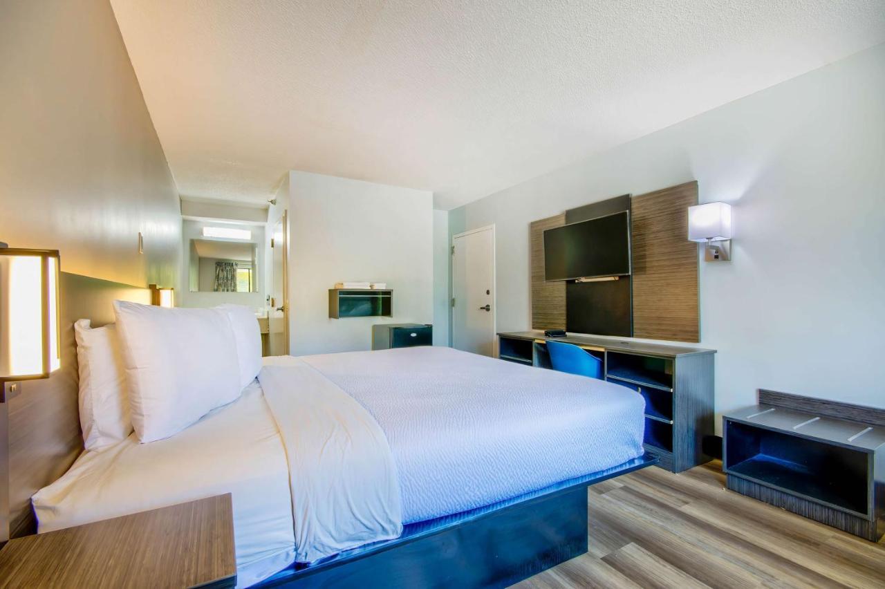 Motel 6 Jeffersonville, In ภายนอก รูปภาพ