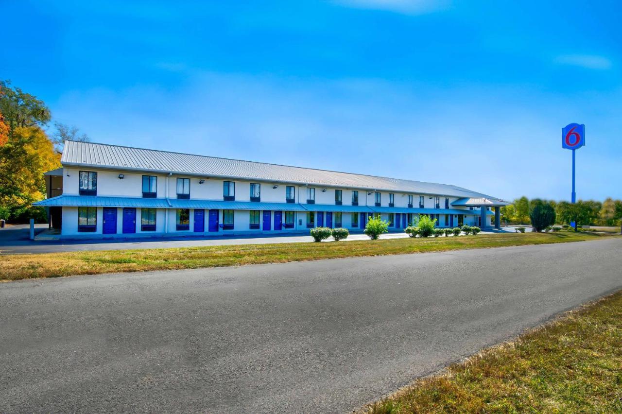 Motel 6 Jeffersonville, In ภายนอก รูปภาพ