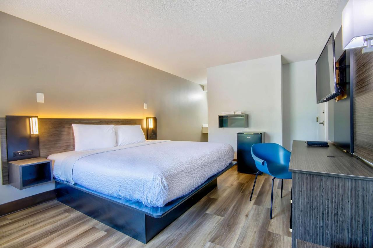 Motel 6 Jeffersonville, In ภายนอก รูปภาพ